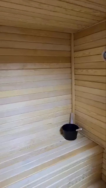 Videodan kare · Ahşap sauna